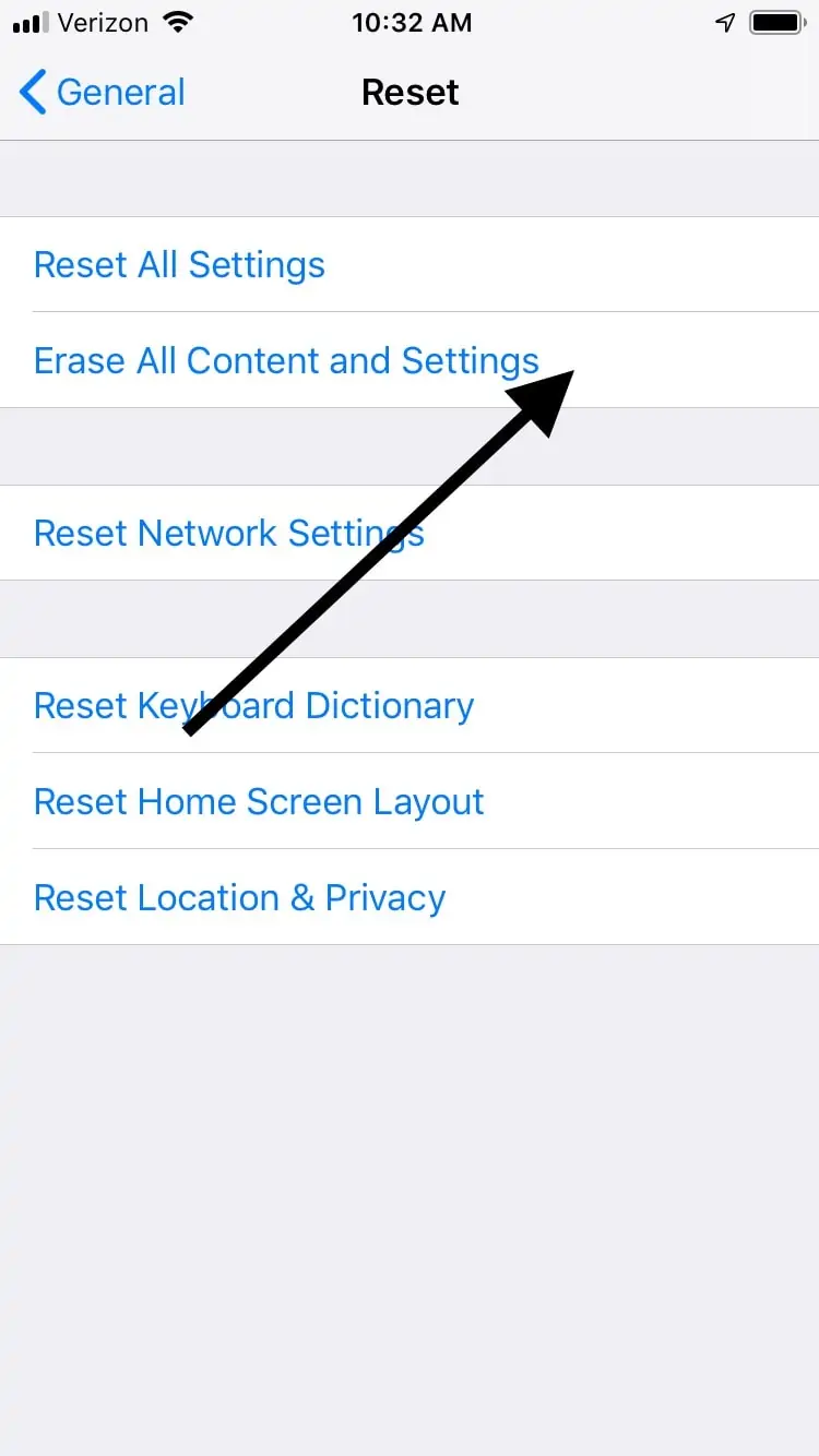 iPhoneはすべてのコンテンツと設定を消去します
